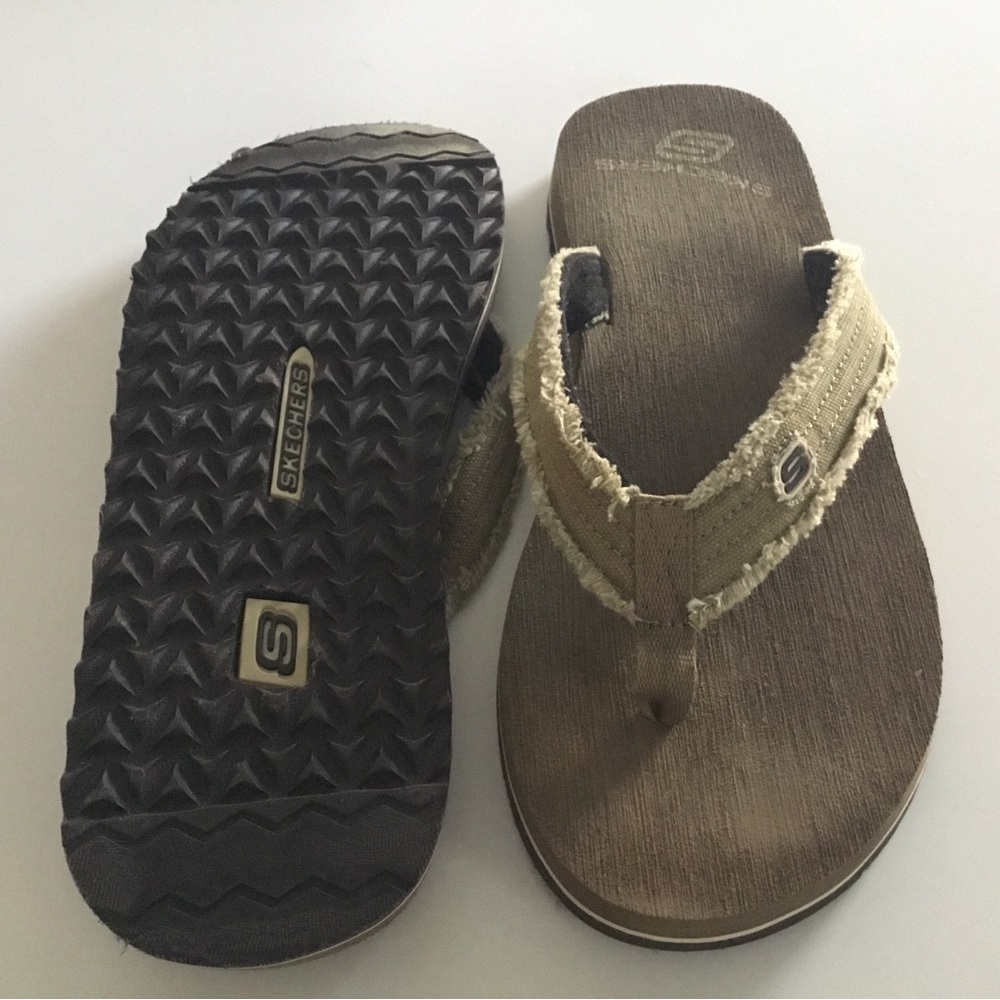 Men’s Skechers Flip Flops Size 12